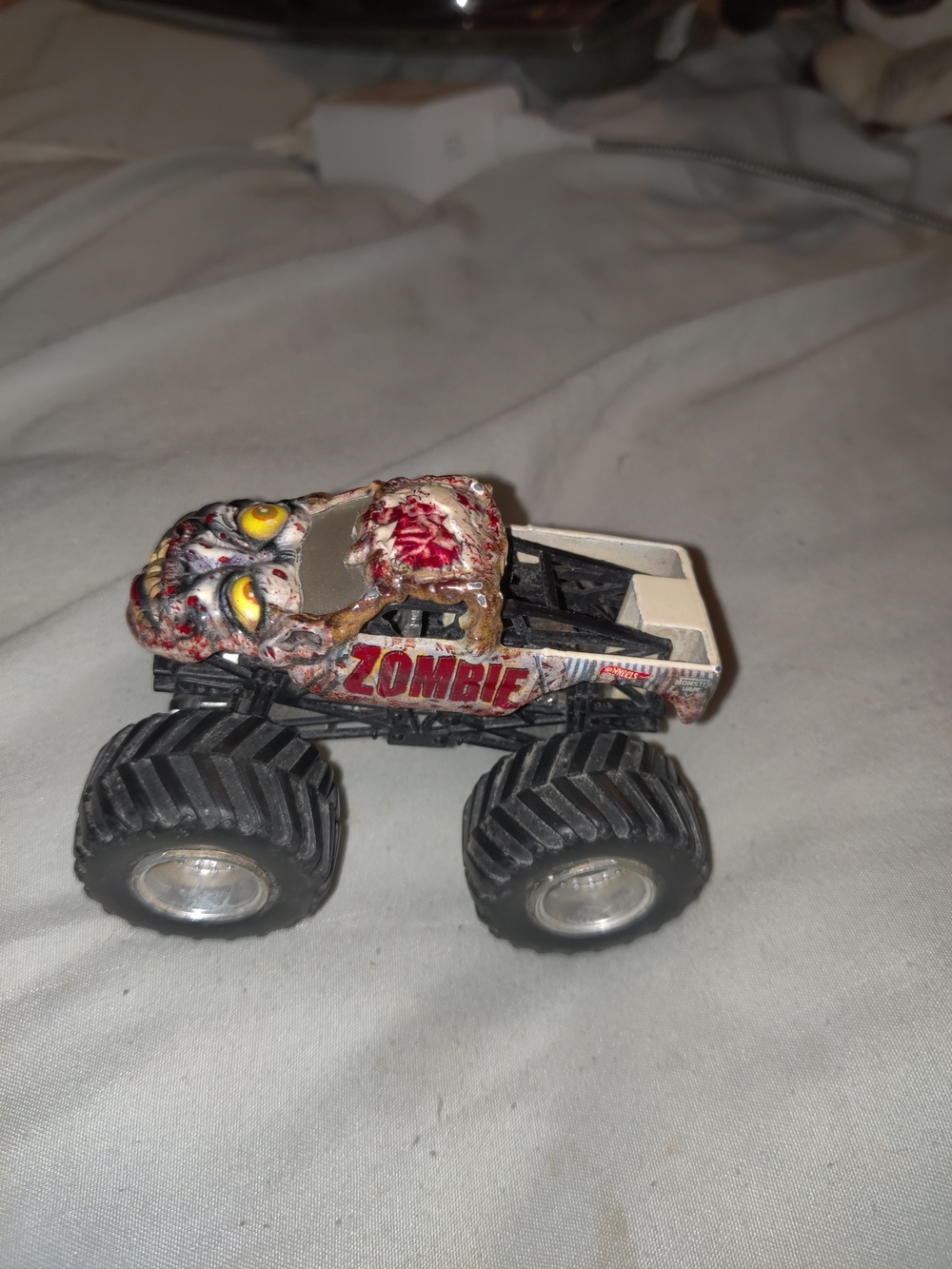 Mattel Hot Wheels Monster Jam Zombie Diecast Vehicle 1:24 Scale